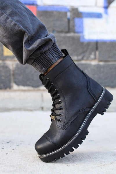 ch009-st-boots2.jpeg