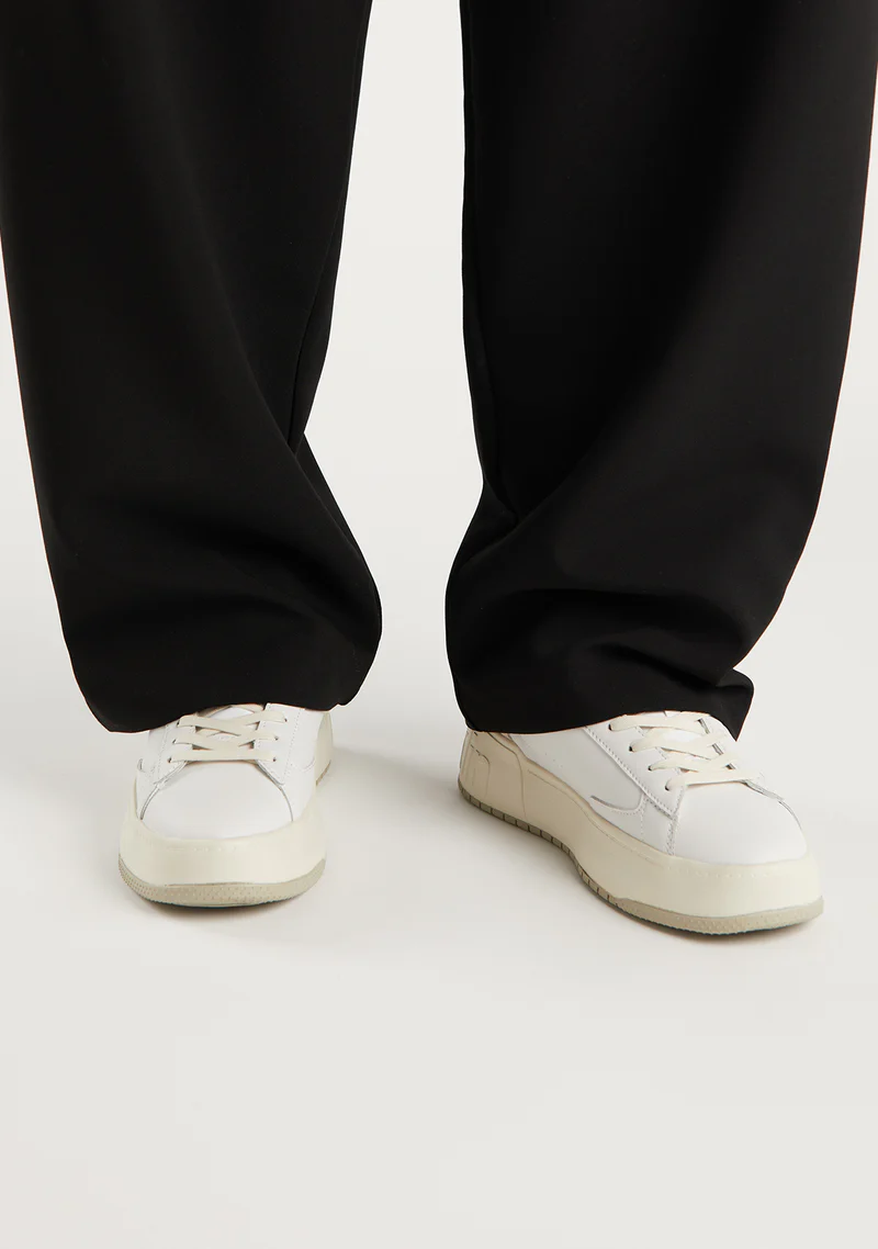 court basic man white5